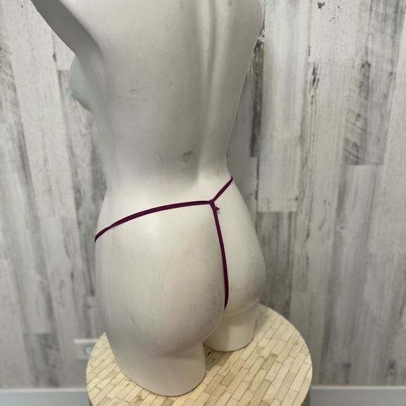 Lingerie - Picture 5 of 7